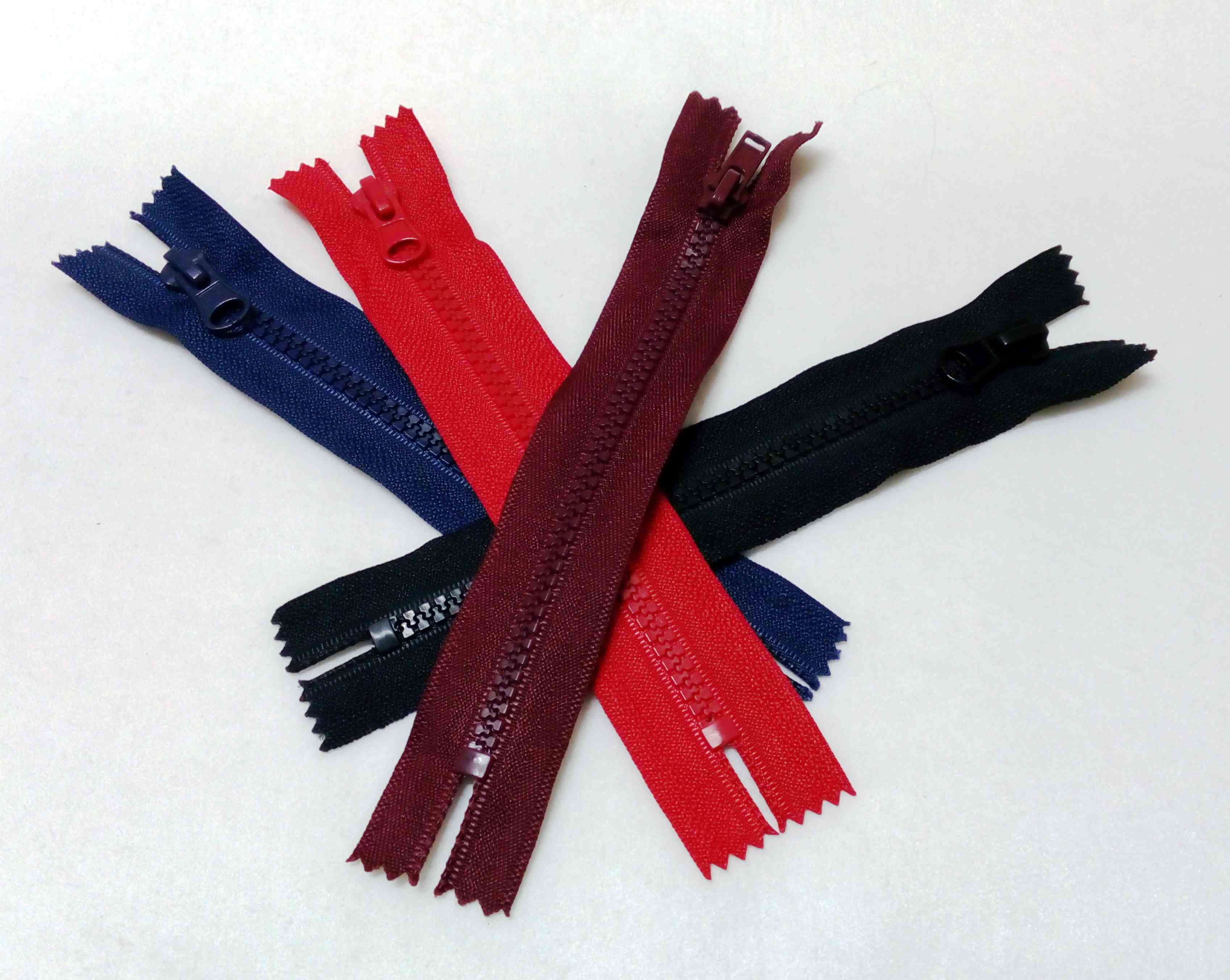 Zip kostěný 12 cm